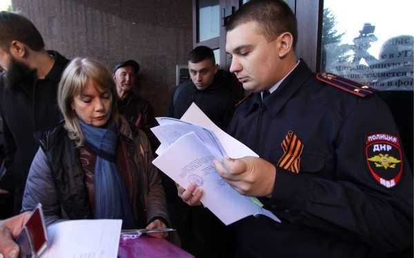 Донецк, очередь на приём в Миграционную службу ДНР