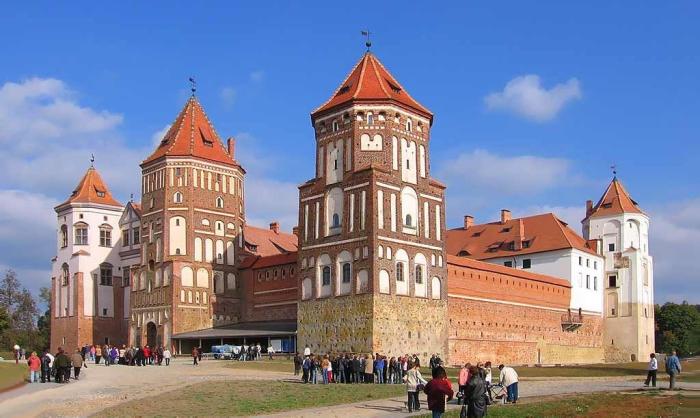 несвиж легенды. город несвиж замок радзивиллов. мирский замковый комплекс беларусь. озеро несвиж беларусь. национальным историко-культурным музеем-заповедником «несвиж».