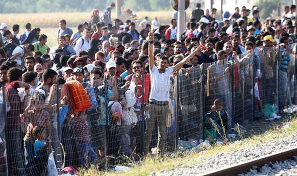 Мигранты прорываются в Европу