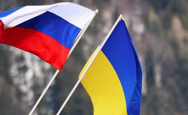 Флаги России и Украины