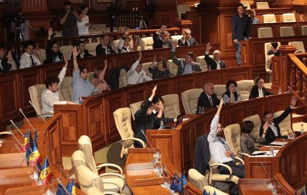 Заседание парламента Молдовы