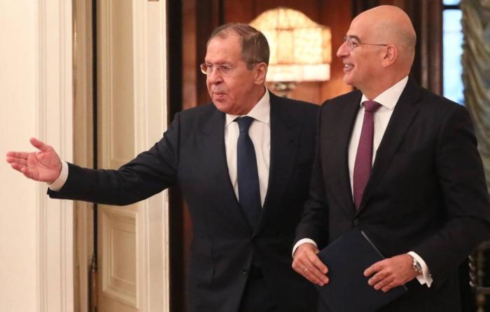 Министры иностранных дел России Сергей Лавров и Греции Никос Дендиас.