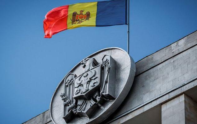 Кабмин Молдовы утвердил кредиты от России и МВФ