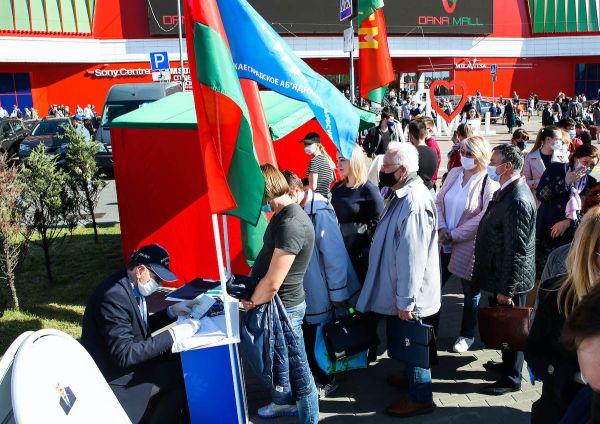 Сбор подписей за кандидата на президентские выборы в Минске