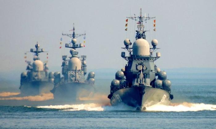 Военно-морской флот России возвращается в дальнюю морскую зону