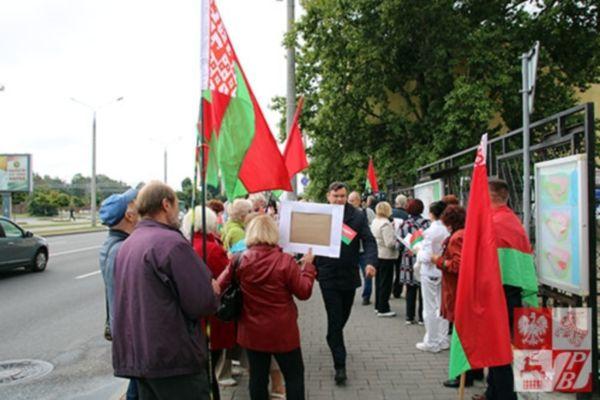 В Минске и Гродно обращаются к Польше: «Руки прочь от Белоруссии!»
