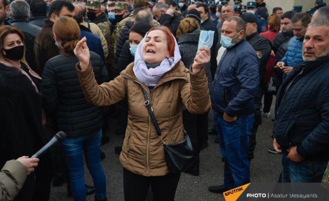 В Ереване требуют вернуть военнопленных