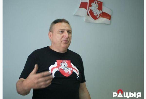 Николай Автухович в футболке с националистической символикой