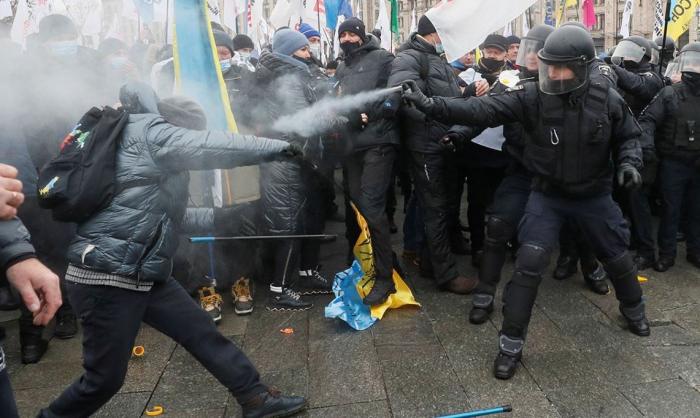 Разгон протестующих на майдане