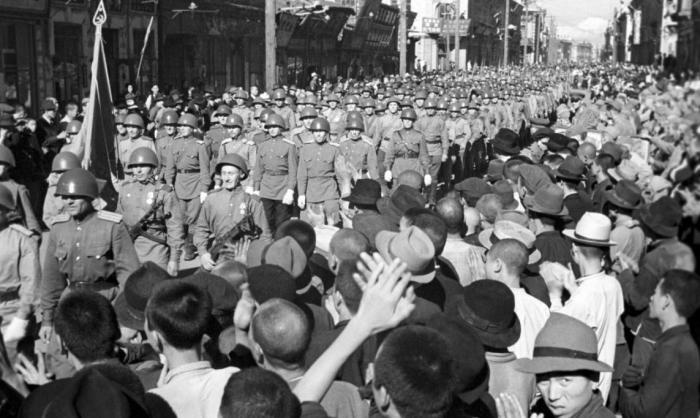 Парад советский войск в китайском Харбине
