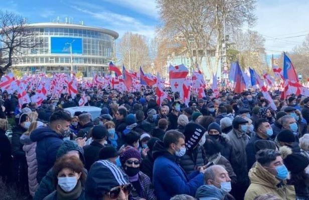 Оппозиция Грузии угрожает ежедневными протестами