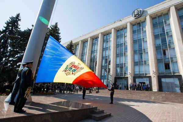 Парламент Молдовы решил: стране необходимо правительство