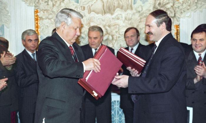 2 апреля исполнилось 25 лет со дня подписания Договора о создании Сообщества Белоруссии и России. Этот документ заложил основу белорусско-российских отношений на весь последующий период.