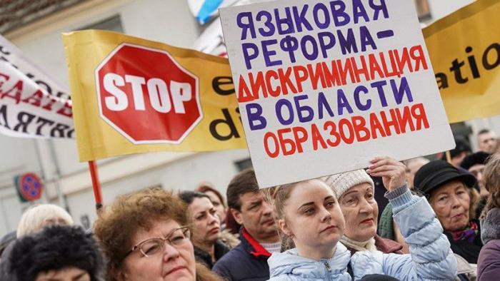 Сейм Латвии окончательно запретил русский язык в вузах страны