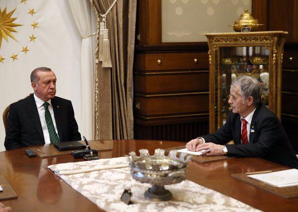 Лидер запрещённого в России меджлиса крымско-татарского народа Мустафа Джемилев желанный гость у президента Турции Эрдогана