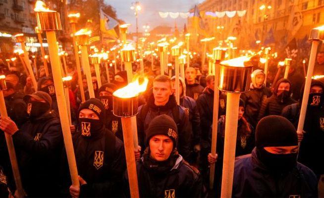 «Страна»: Французские сенаторы шокированы легализацией нацизма на Украине