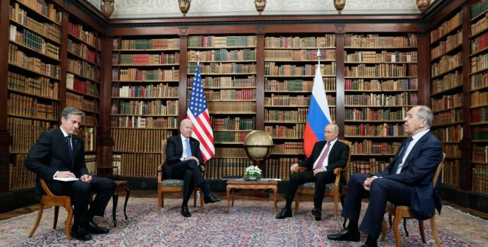 На встрече президентов США с России в Женеве Украина обсуждалась, но не слишком подробно