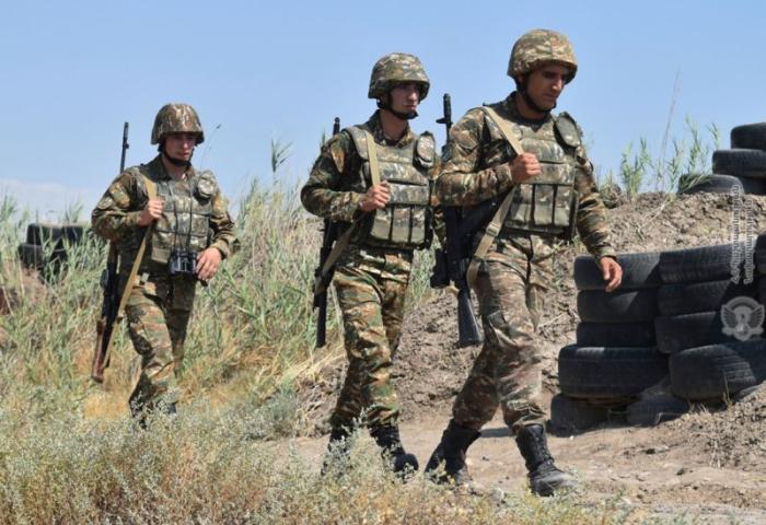 На армяно-азербайджанской границе новая провокация – азербайджанские военные обстреляли армянские позиции, ранив трёх защитников Армении.