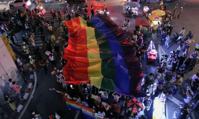 В марте сего года Европейский парламент и вовсе объявил, что Европейский союз является «зоной свободы ЛГБТ».