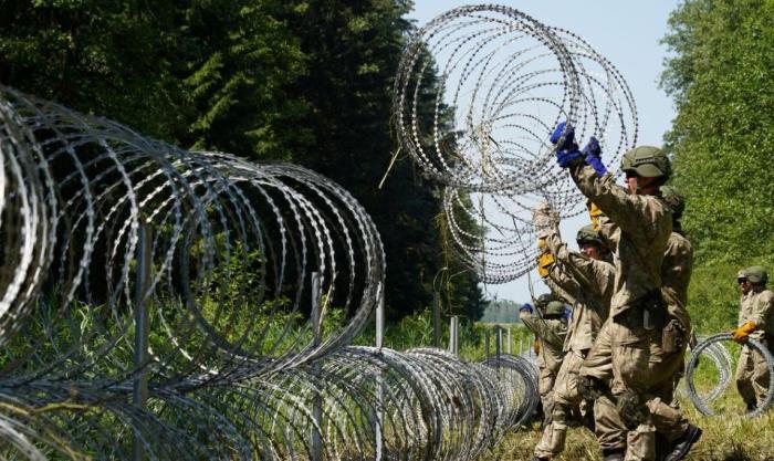 О режиме чрезвычайного положения на польско-белорусской границе