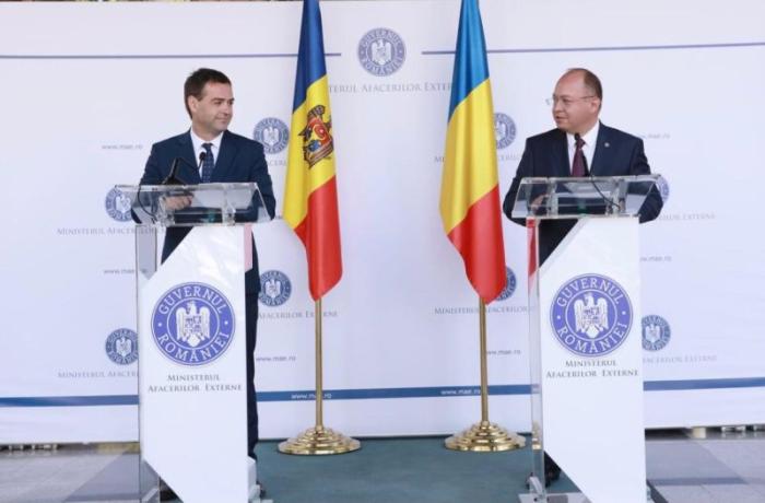 Главы внешнеполитических ведомств Молдовы и Румынии Нику Попеску и Богдан Ауреску