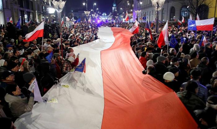 Протесты в Польше против реформы судебного законодательства