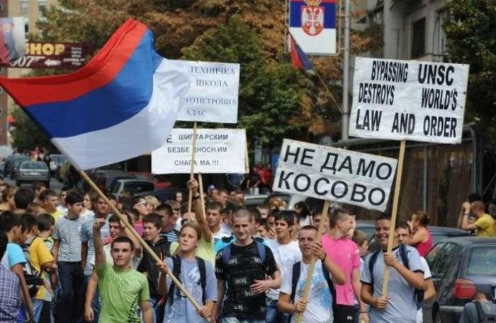 Новый кризис на административной границе Сербии с неподконтрольной автономией в Косово