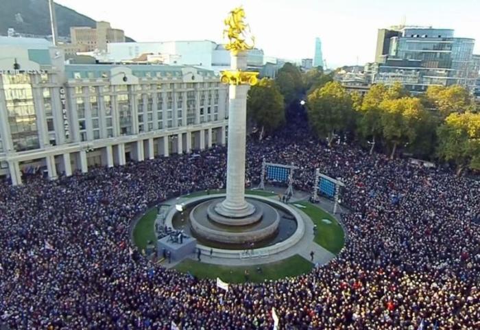 Митинг в центре Тбилиси в поддержку «Грузинской мечты»