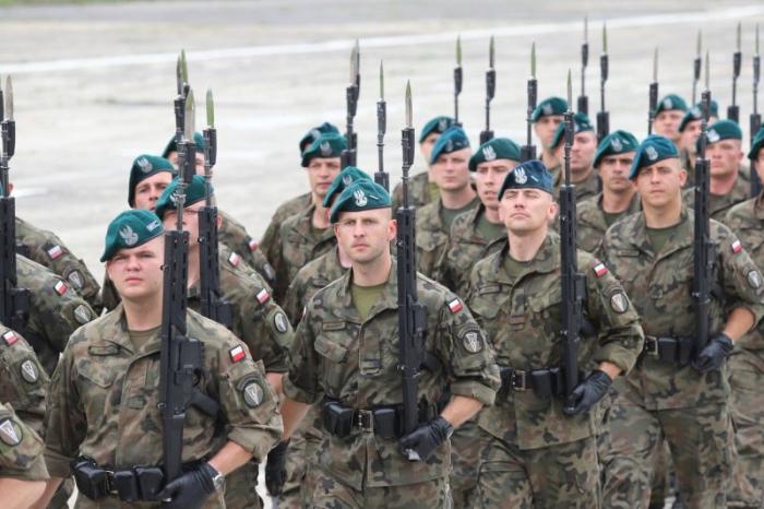 Польша увеличивает армию, готовясь к войне с Россией и Белоруссией