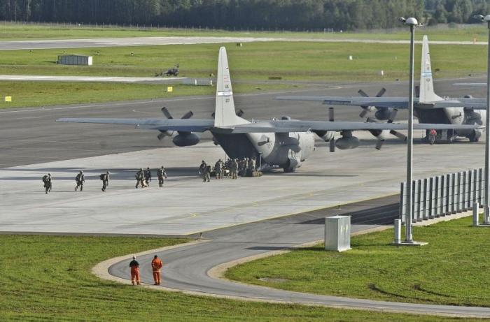 В Латвии завершена реконструкция третьей авиабазы НАТО