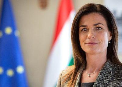 Министр юстиции Венгрии Юдит Варга (Judit Varga) заявила, что парламентские выборы, которые назначены на весну, станут очередным этапом борьбы за суверенитет венгерского государства перед угрозой брюссельских партократов.