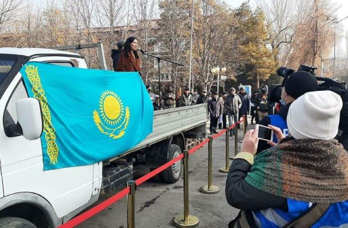 В Казахстане снова протесты – на этот раз мирные