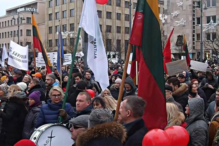 В Литве начались самые масштабные протесты за 30 лет