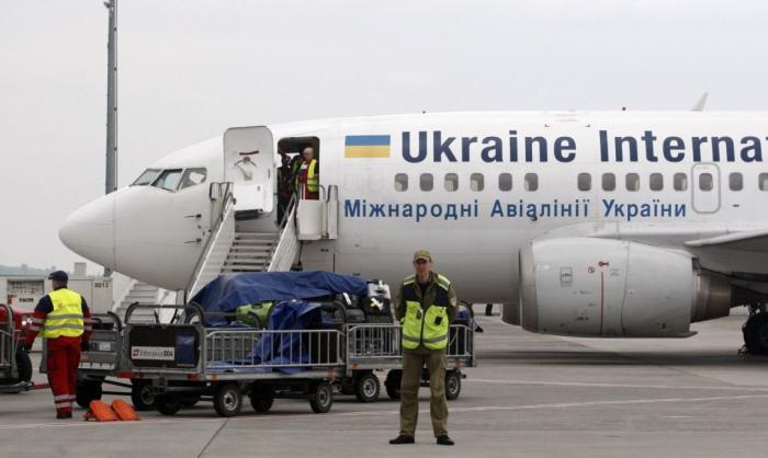 Самолёт в киевском аэропорту Борисполь