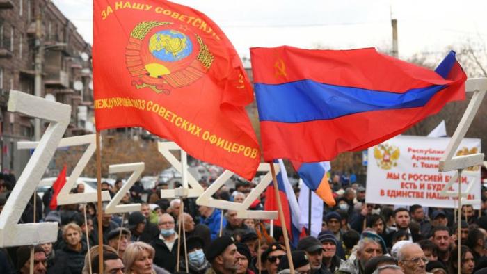 От Киргизии до Франции – массовые митинги в поддержку России