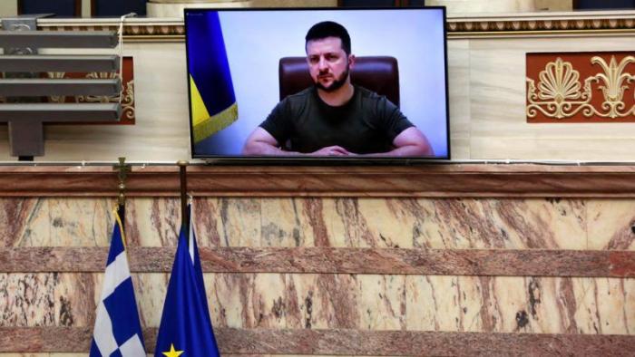 Греческие парламентарии возмущены дружбой Зеленского с украинскими неонацистами