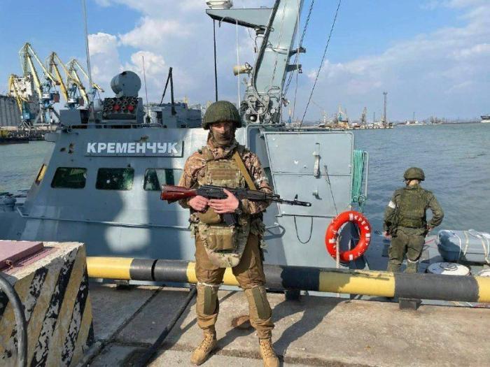 Бронированный артиллерийский катер "Кременчуг" ВМС Украины, проекта "Гюрза-М", принятый на вооружение в 2018 году. Теперь уже бывший украинский.