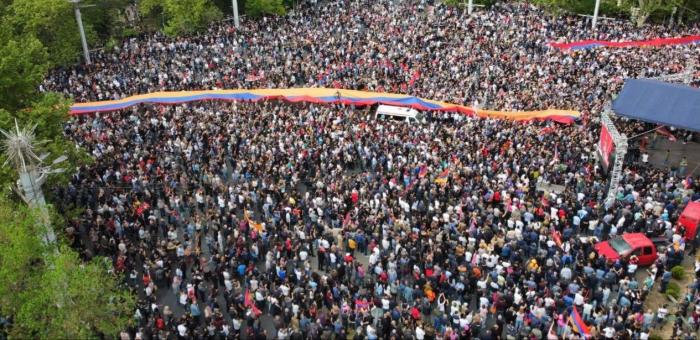 Митинг на площади Франции в Ереване, 1 мая 2022 года