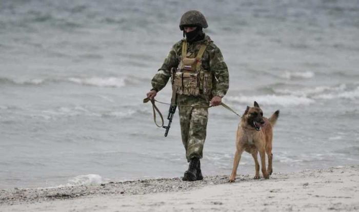 Росгвардия патрулирует пляжи в Херсонской области