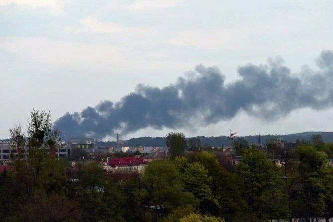 Где-то в районе Яворовского полигона горит поставленное Украине импортное вооружение – после акта демилитаризации Украины ракетами ВС РФ