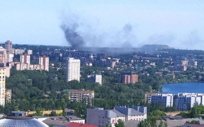 Шесть из девяти районов Донецка – под огнём ВСУ из Красногоровки, Авдеевки, Новомихайловки. Досталось сегодня (как и вчера, и...) и Горловке с пригородами, и Макеевке с Ясиноватой.