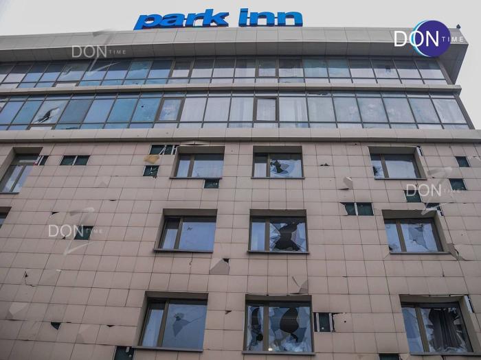 Очередной «обстрел мести за референдум». ВСУ обстреляли донецкий отель Park Inn, где проживали иностранные наблюдатели и журналисты. К слову, ранее в этом же отеле проживали наблюдатели ОБСЕ.