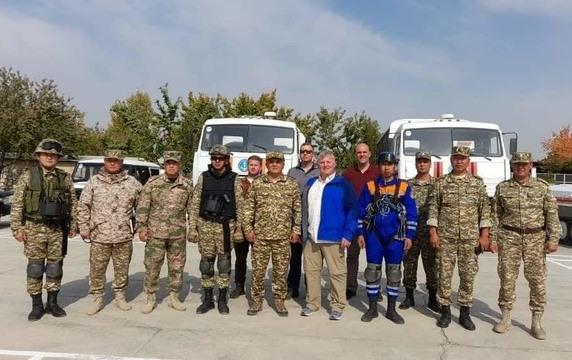Американские военные инспектируют киргизско-таджикское приграничье