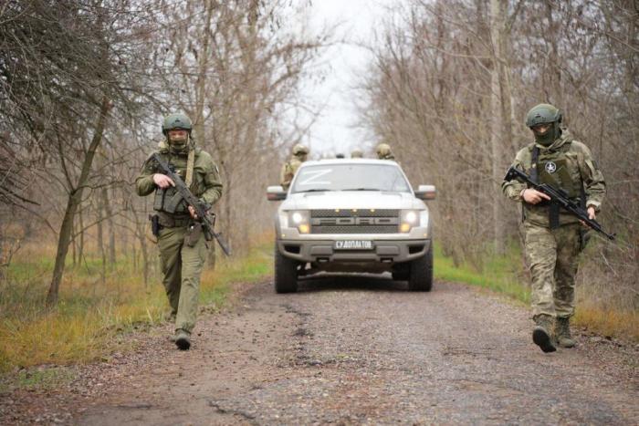 Добровольцы батальона имени Судоплатова (Запорожская область) проводят боевые слаживания