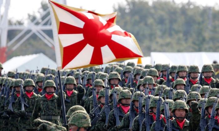 Японцев снова убеждают, что их страна окружена врагами
