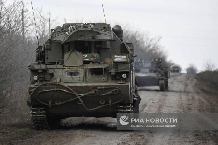 ЗРК «Тор-М2» и «Стрела-10М» прикрывают работу артиллерии на Запорожском направлении.