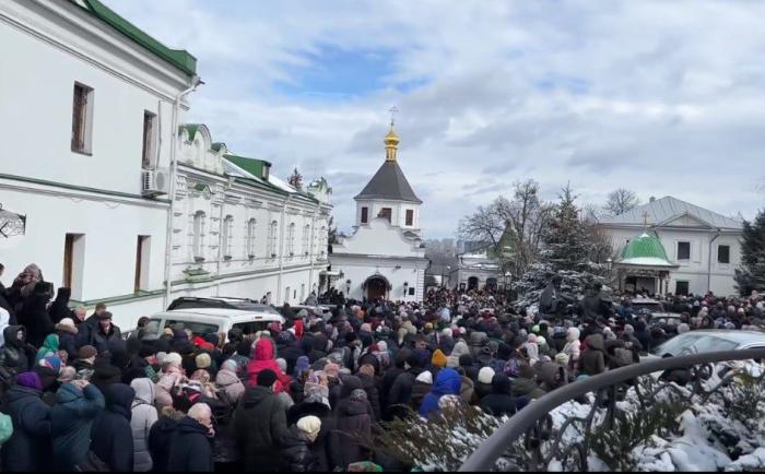 Есть Божий суд, наперсники разврата!