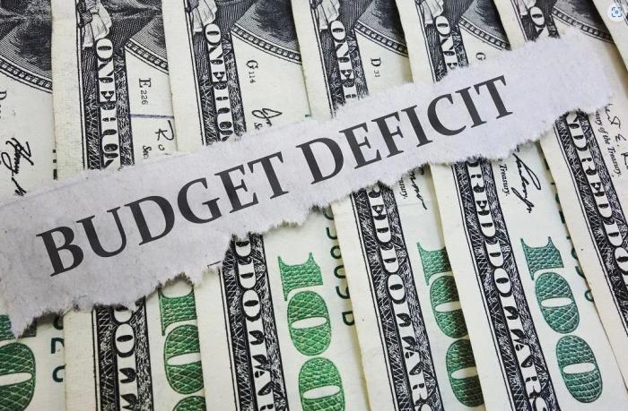 Процентные расходы пожирают государственные бюджеты