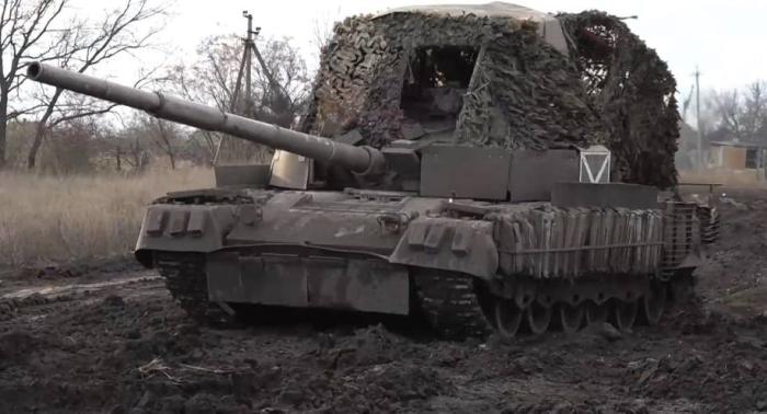 Т-80БВМ с полноценной защитной «рубкой» группировки «V» на Угледарском направлении