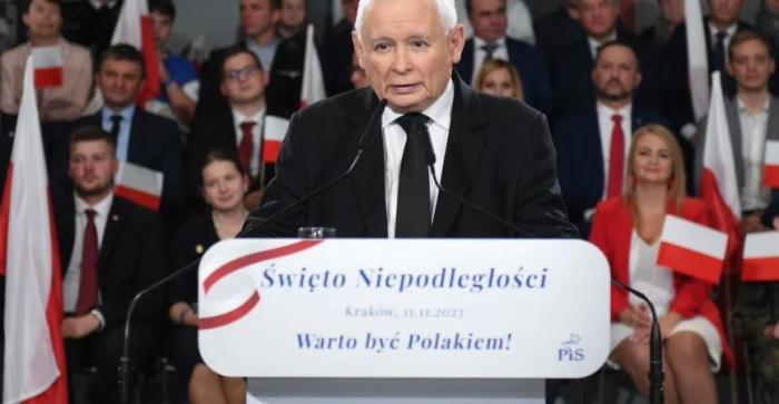 Вице-премьер Польши, глава правящей партии «Право и справедливость» (ПиС) Ярослав Качинский заявил, что если в устав ЕС будут внесены навязываемые Германией и Францией изменения, Польша утратит государственность, а Европа перейдёт под контроль Берлина.